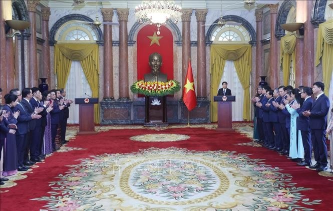 Chủ tịch nước Lương Cường gặp mặt lãnh đạo, cán bộ, công chức, viên chức, người lao động Văn phòng Chủ tịch nước. Ảnh: Lâm Khánh.TTXVN