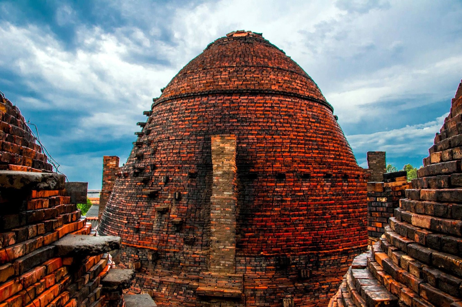 logachvinhlong01.jpg