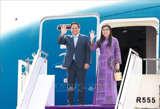 Thủ tướng Phạm Minh Chính và Phu nhân đến Sân bay quốc tế King Khalid, thủ đô Riyadh, Vương quốc Saudi Arabia. Ảnh: Dương Giang/TTXVN