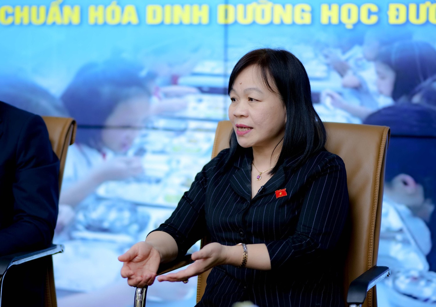 "Phải thực hiện một cách đồng bộ các giải pháp mới có thể thay đổi nhận thức và từ đó thay đổi hành vi", Phó Chủ nhiệm Ủy ban Văn hóa, Giáo dục của Quốc hội Nguyễn Thị Mai Hoa nhấn mạnh (Ảnh: Quốc Việt)