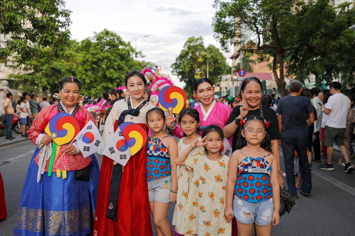 Festival Huế - điểm hẹn của nghệ sĩ, người dân Huế và du khách. Ảnh: TTBTDTCĐH