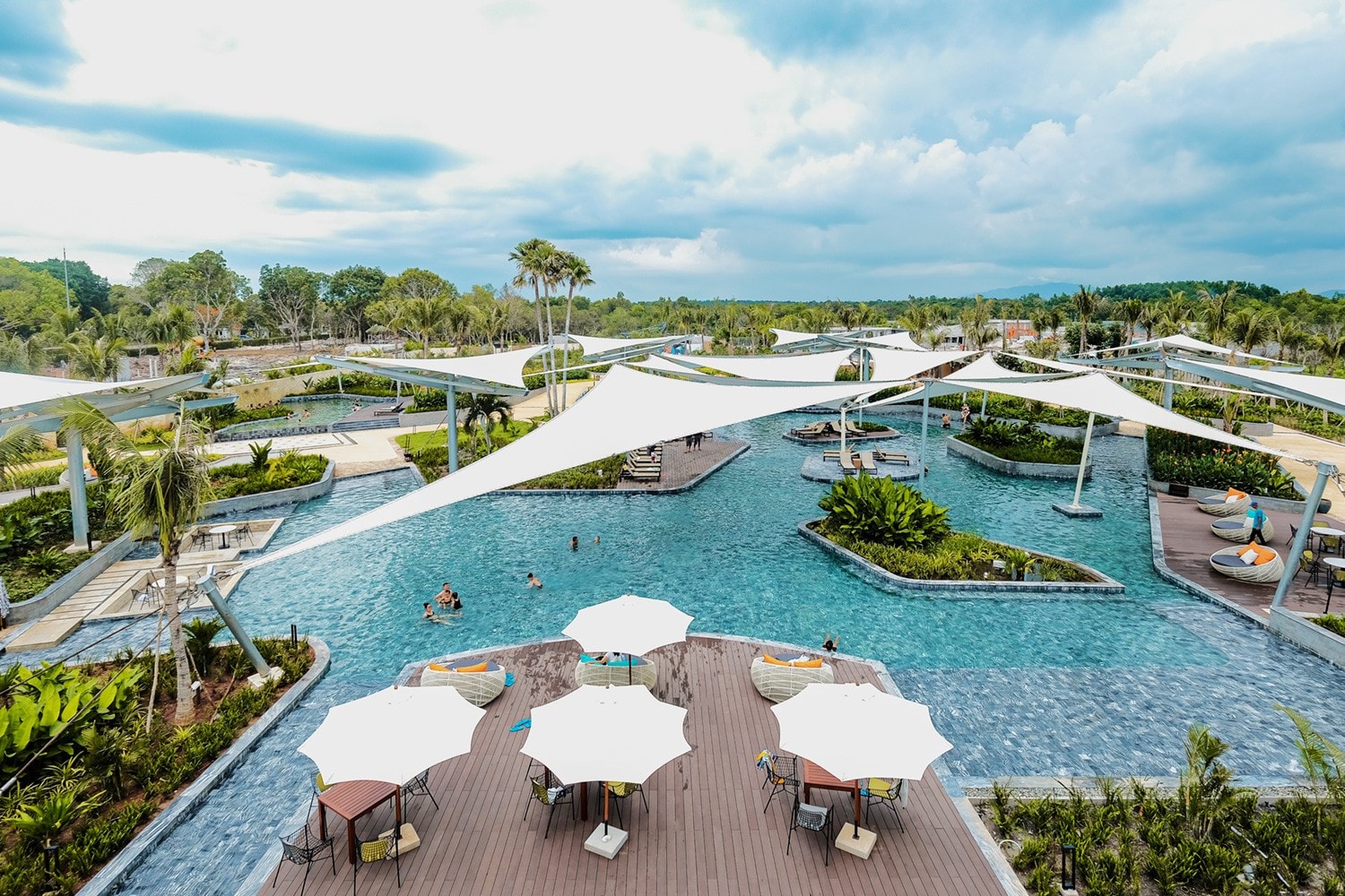 springs-pool-ho-khoang.jpg