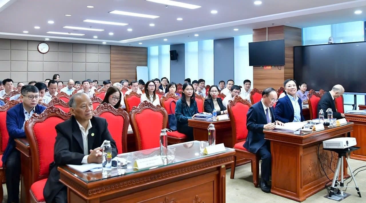 Các đại biểu dự Hội thảo