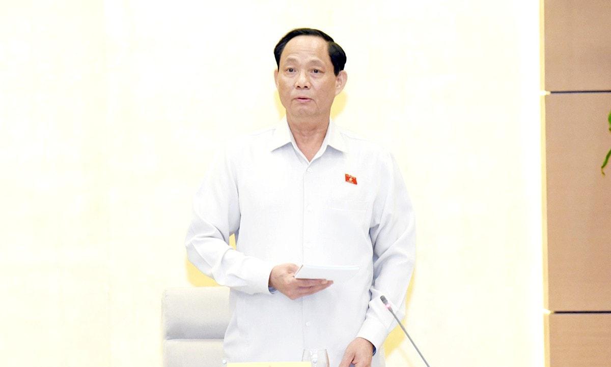 Phó Chủ tịch Quốc hội, Thượng tướng Trần Quang Phương phát biểu tại phiên họp của Ủy ban Thường vụ Quốc hội. Ảnh: Lâm Hiển