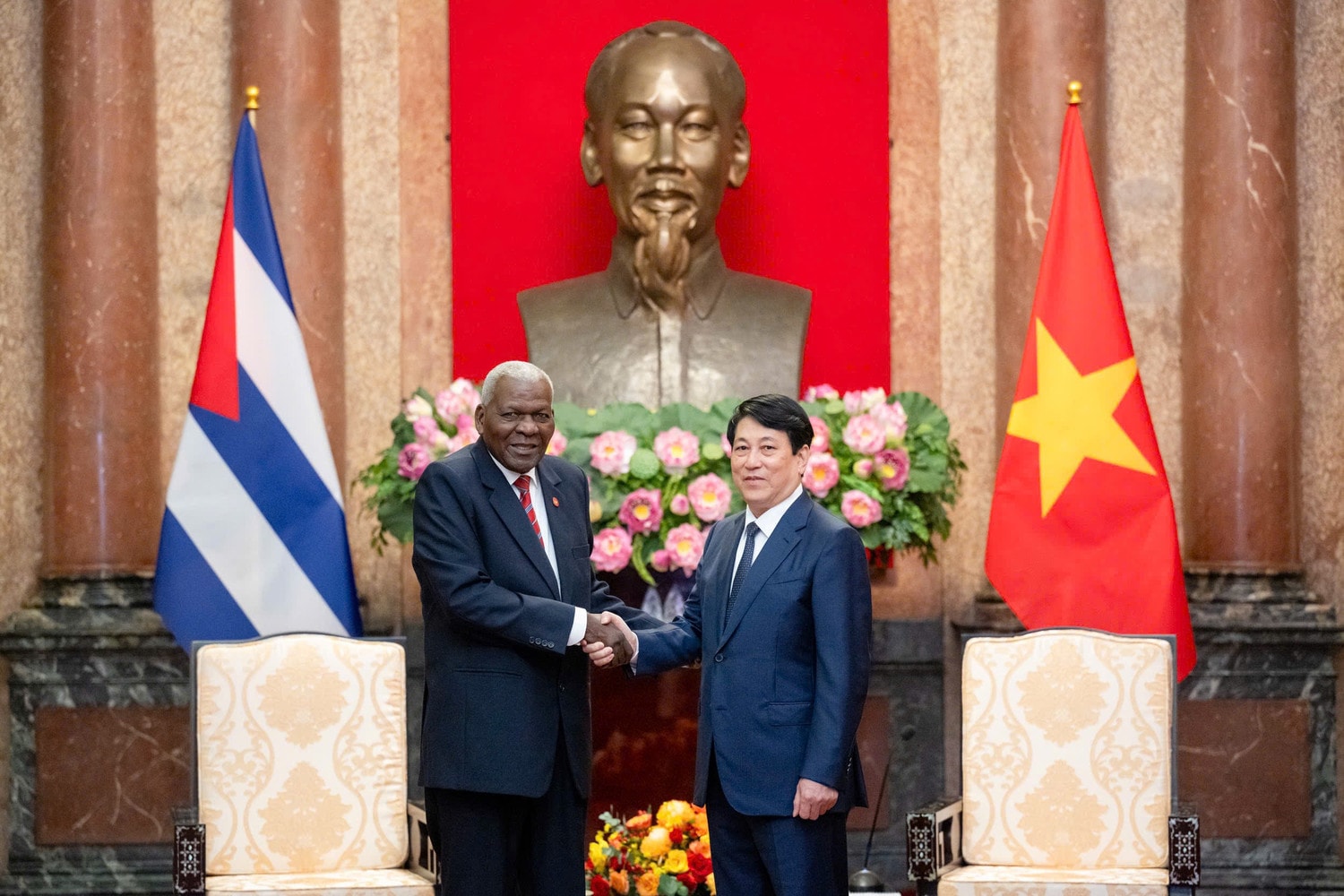 Chủ tịch nước Lương Cường hội kiến Chủ tịch Quốc hội Chính quyền Nhân dân Cuba Esteban Lazo Hernandez