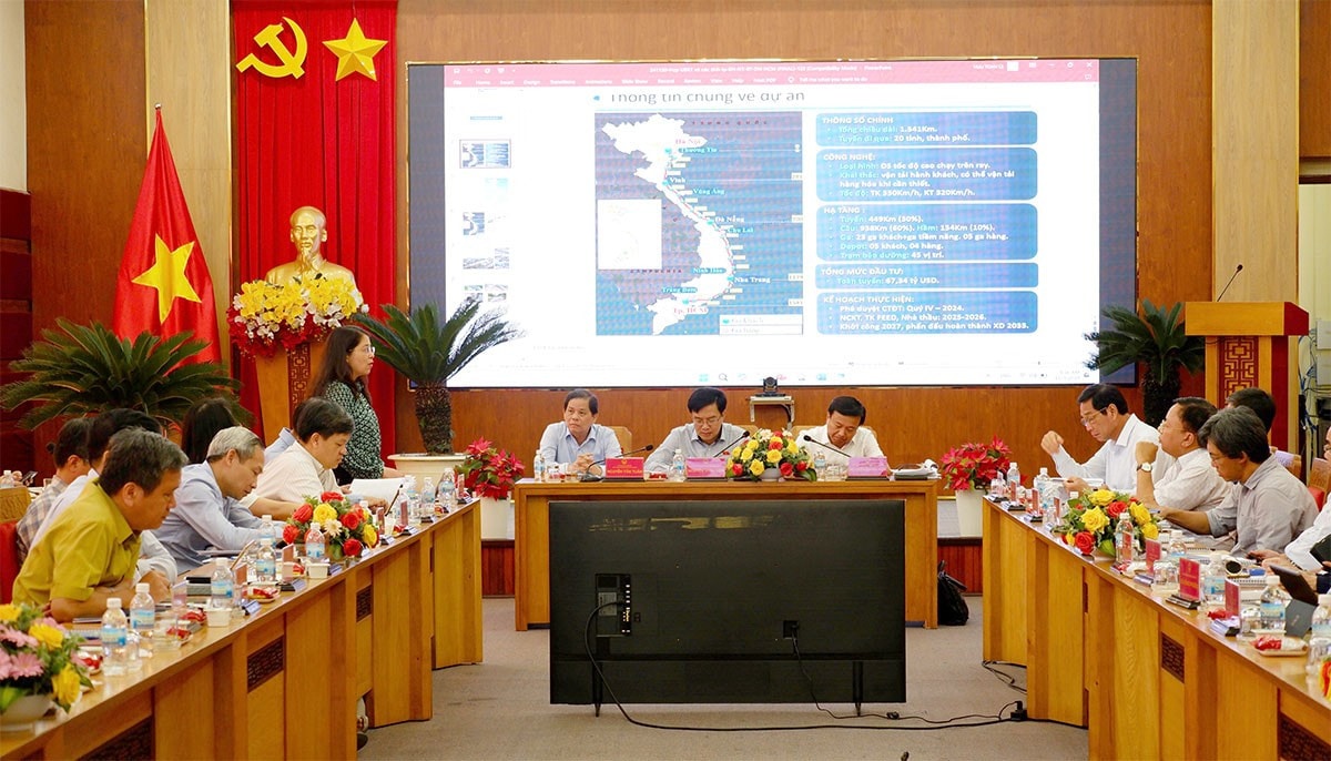 Quang cảnh cuộc làm việc