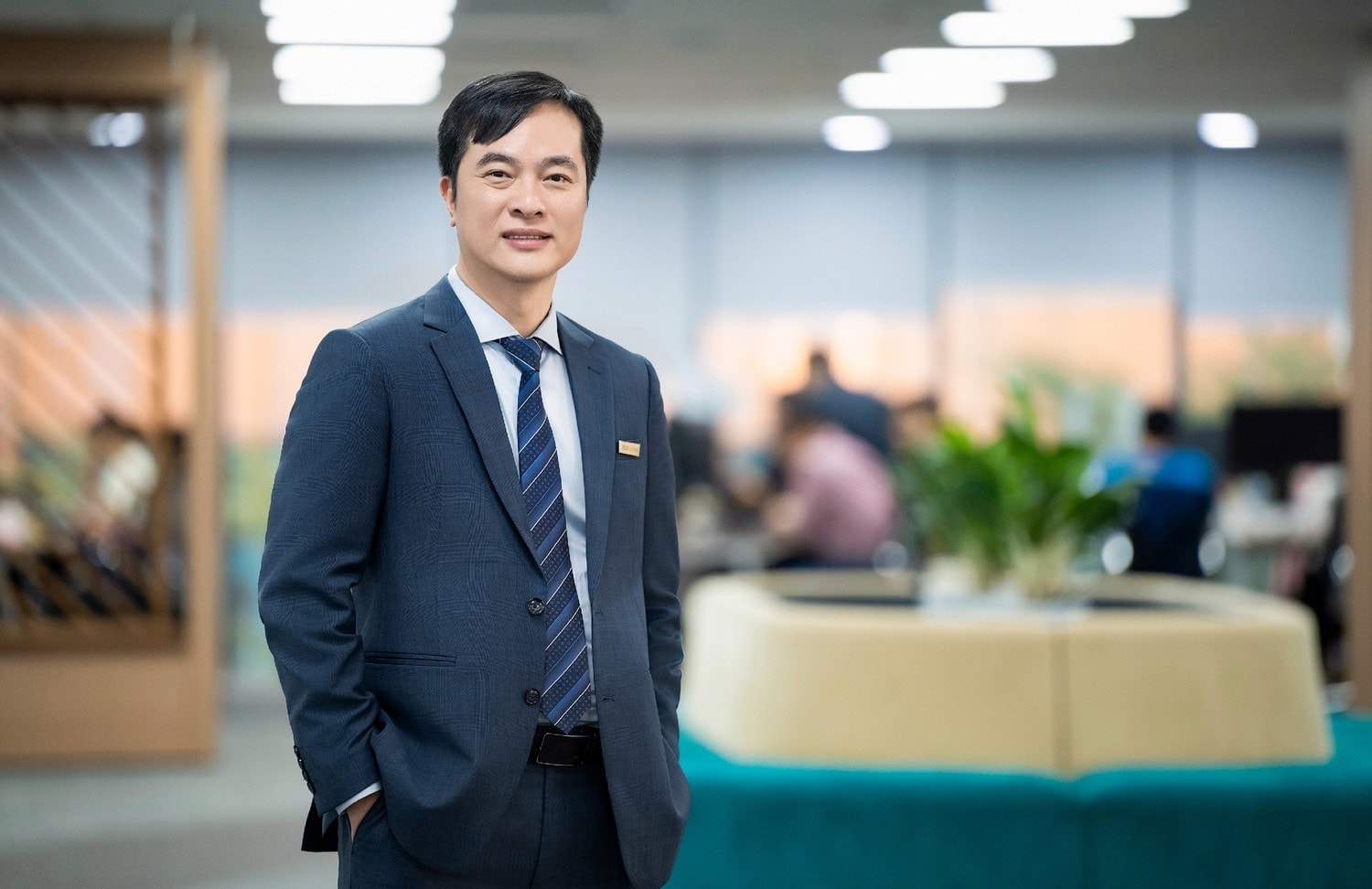 06-voi-viec-ra-mat-abbank-business-chung-toi-the-hien-su-cam-ket-dong-hanh-cung-cac-doanh-nghiep-tao-dung-gia-tri-ben-vung-phat-trien-thinh-vuong-ong-pham-duy-hieu-qtgd.jpg