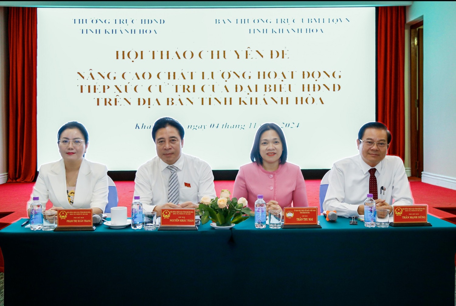 cac-dong-chi-chu-tri-hoi-thao-20241104112143.jpg