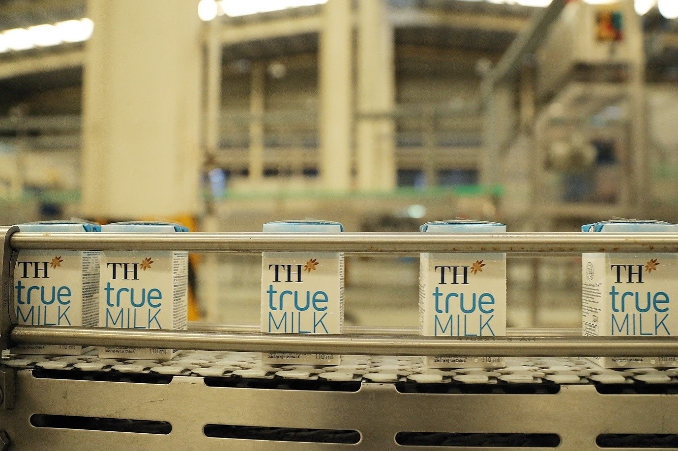 Sữa tươi tiệt trùng TH true MILK - sản phẩm TH đạt Thương hiệu Quốc gia nhiều kỳ liên tiếp