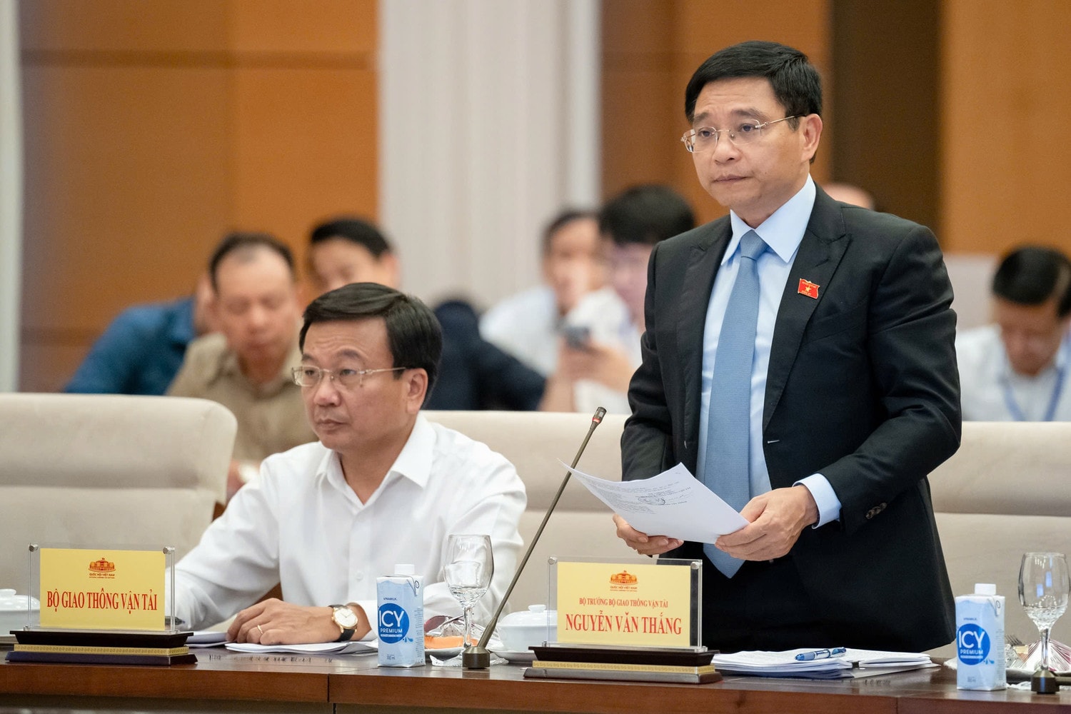 bo-truong-bo-giao-thong-van-tai-nguyen-van-thang-trinh-bay-bao-cao-3587.jpg