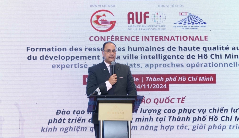 At the international conference held in HCM City on November 4 to discuss ways to branch out high-quality human resources for smart urban development (Photo: VNA) At the international conference held in HCM City on November 4 to discuss ways to branch out high-quality human resources for smart urban development (Photo: VNA)