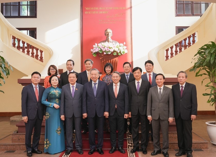 Tổng Bí thư Tô Lâm cùng các đại biểu và Ban Cán sự Đảng Bộ Tư pháp