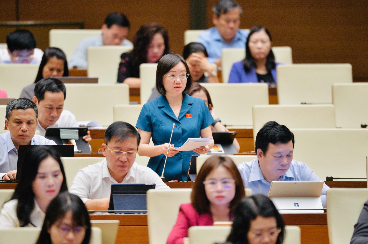 ĐBQH Thái Thị An Chung (Nghệ An) phát biểu. Ảnh: Hồ Long