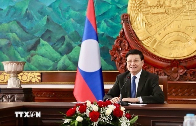 Tổng Bí thư, Chủ tịch nước Lào Thongloun Sisoulith hội đàm trực tuyến với Chủ tịch nước Lương Cường. (Ảnh: Xuân Tú/TTXVN)