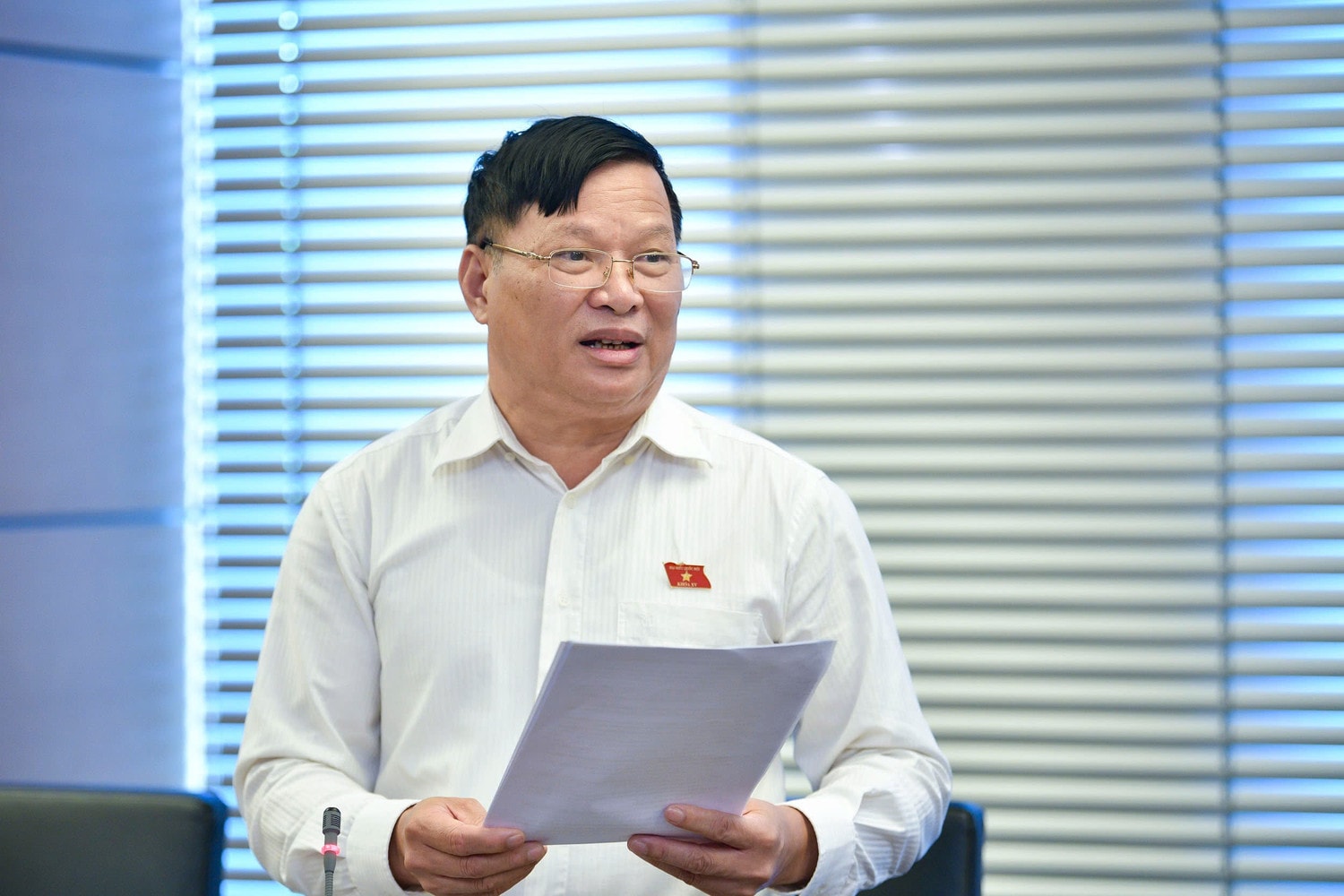 ĐBQH Trần Văn Tiến (Vĩnh Phúc) phát biểu. Ảnh: Lê Bình