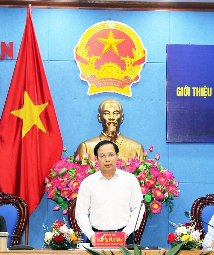 Phó Chủ tịch Thường trực UBND tỉnh Hòa Bình Nguyễn Văn Toàn