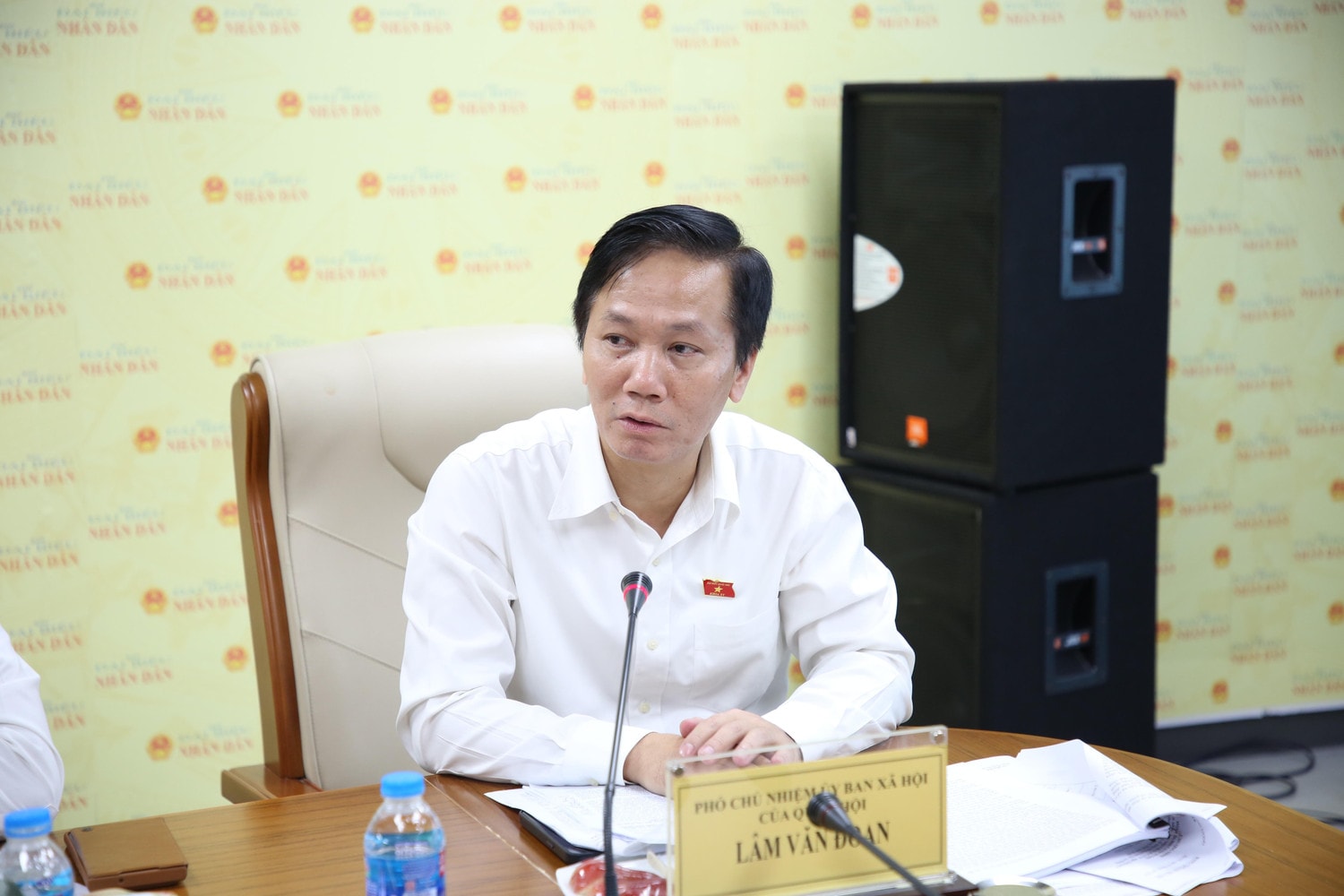 Phó Chủ nhiệm Ủy ban Xã hội Lâm Văn Đoan