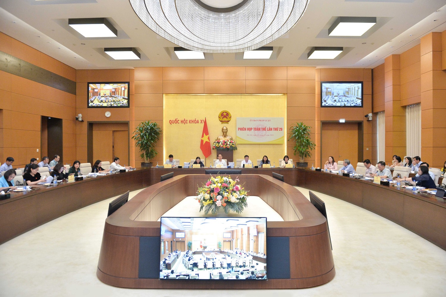 toan-canh.jpg