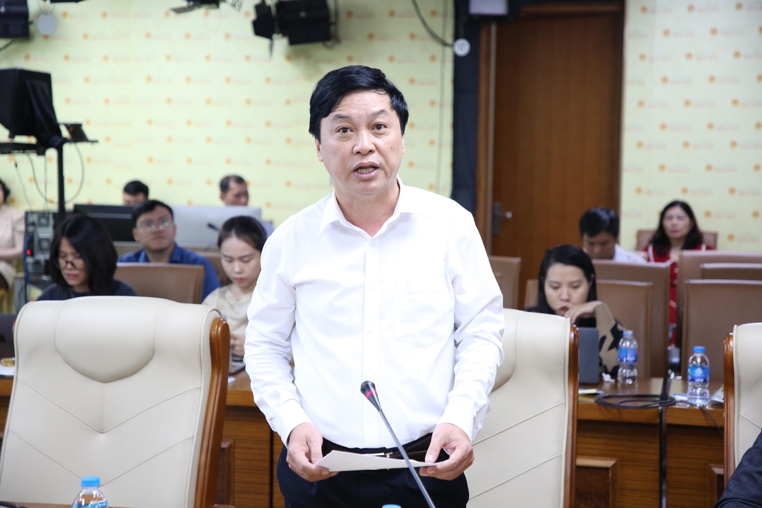 Phó Tổng biên tập Báo Đại biểu Nhân dân Lê Thanh Kim phát biểu. Ảnh: Duy Thông
