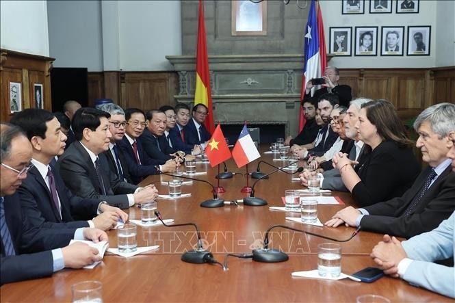 Chủ tịch nước Lương Cường gặp Chủ tịch Đảng Xã hội Chile Paulina Vodanovic. Ảnh: Lâm Khánh/TTXVN