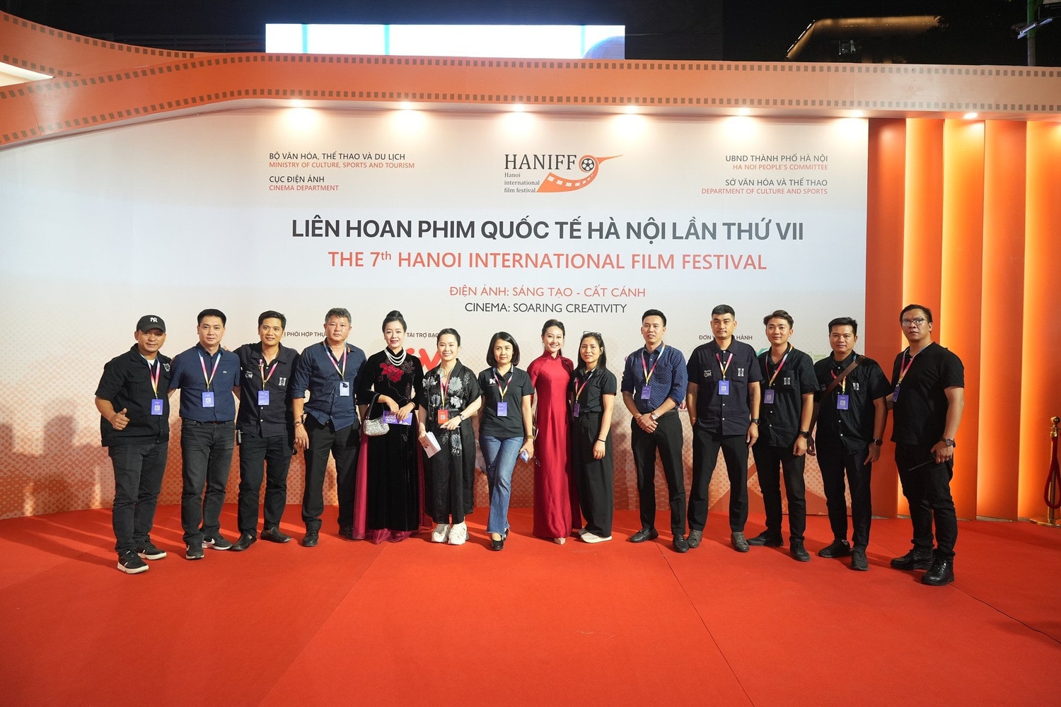 Liên hoan phim quốc tế Hà Nội đã tạo ra không gian giao lưu, kết nối đông đảo các diễn viên, đạo diễn, nhà làm phim. Ảnh: BTC