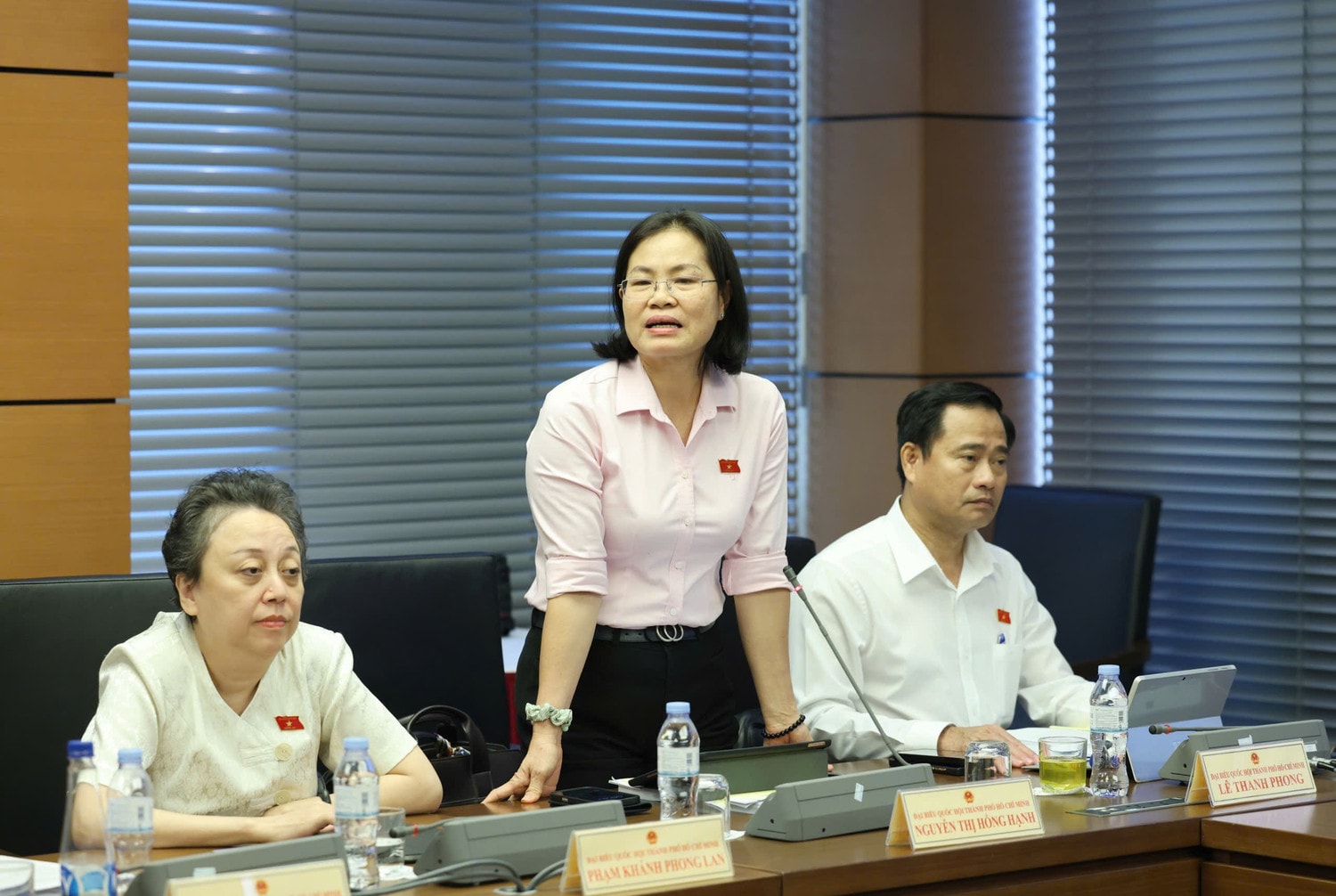 fd0ee1780800b35eea11.jpg