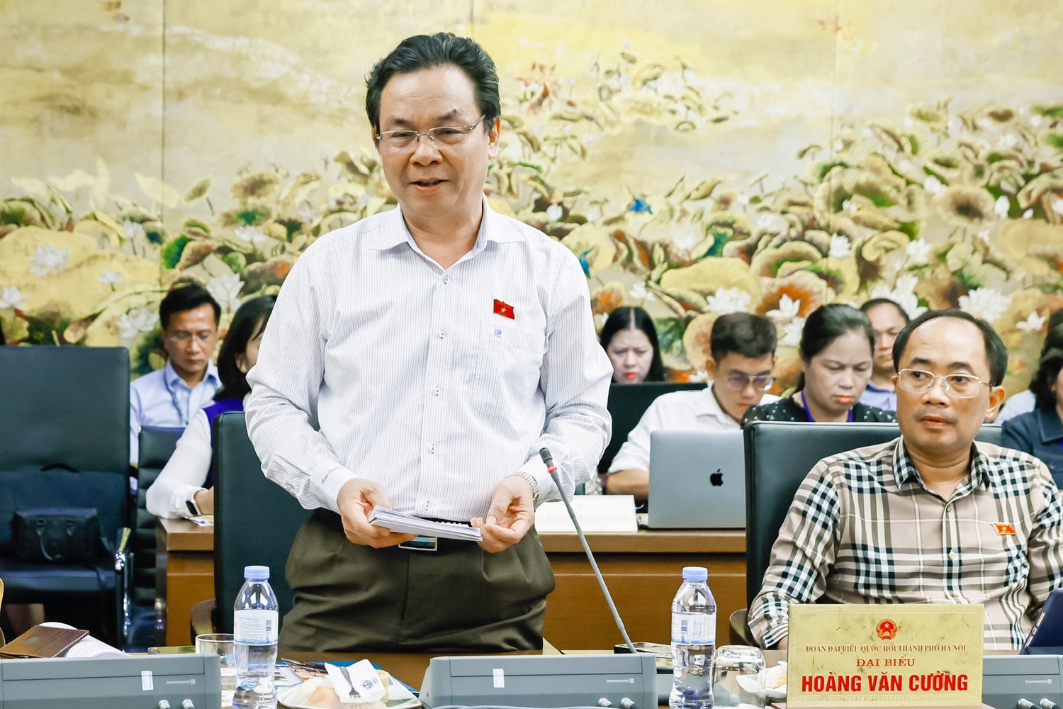 ĐBQH Hoàng Văn Cường (TP. Hà Nội)