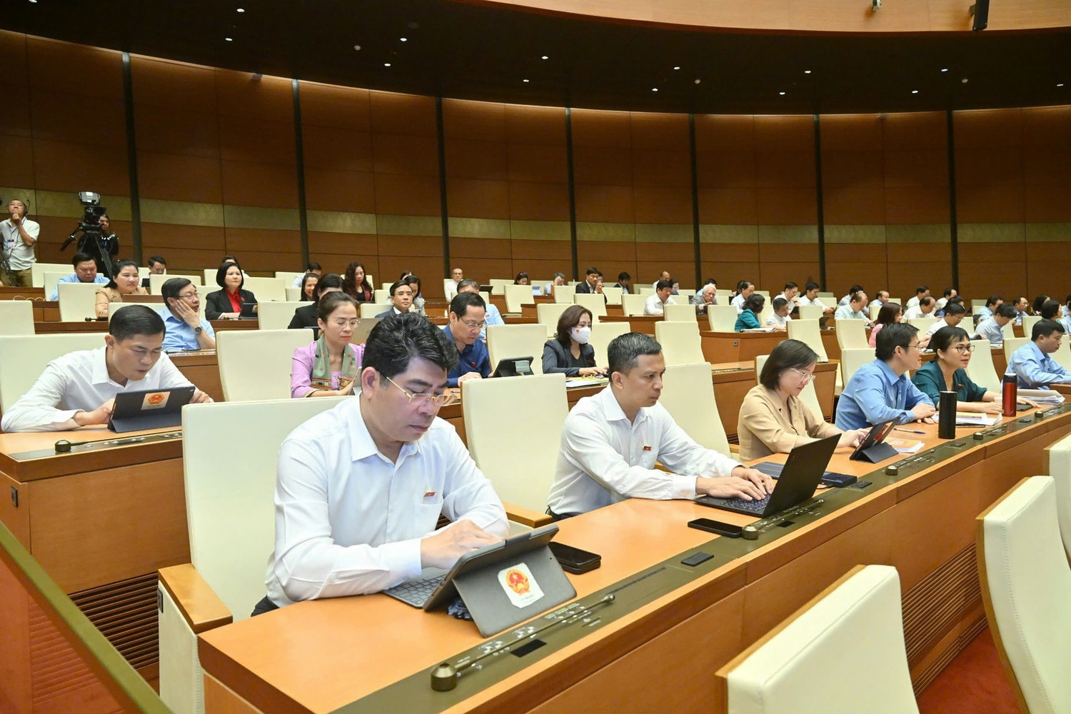 Đoàn ĐBQH tỉnh Nghệ An tại phiên chất vấn và trả lời chất vấn. Ảnh: Quang Khánh
