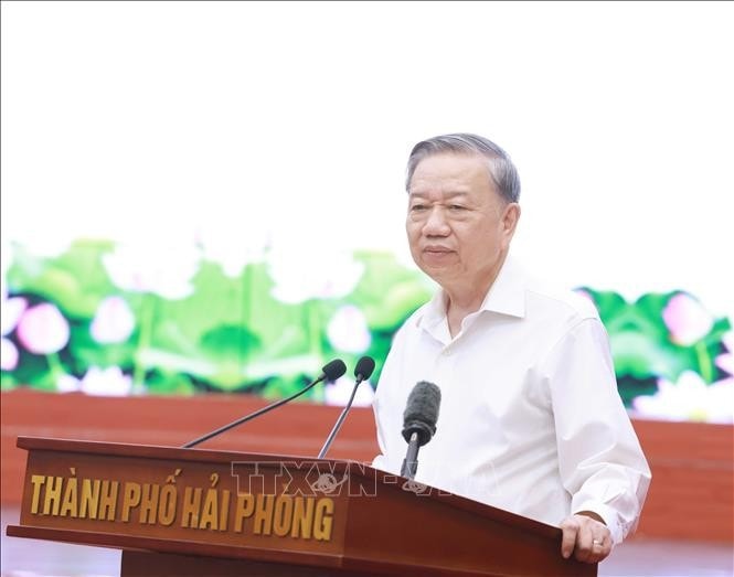 vna-potal-tong-bi-thu-to-lam-lam-viec-voi-thanh-uy-hai-phong-stand.jpg