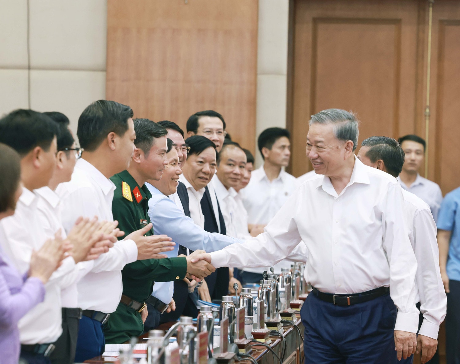 vna-potal-tong-bi-thu-to-lam-lam-viec-voi-ban-chap-hanh-dang-bo-thanh-pho-hai-phong-7703869.jpg