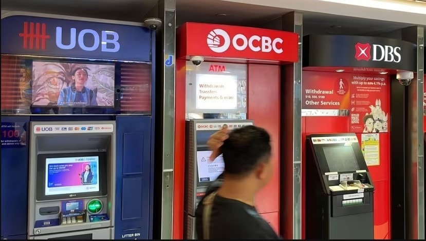 A row of ATMs in Singapore. (Photo: channelnewsasia.com) A row of ATMs in Singapore. (Photo: channelnewsasia.com)
