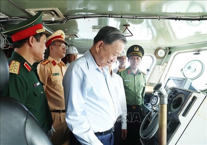 vna-potal-tong-bi-thu-to-lam-tham-va-lam-viec-tai-thanh-pho-hai-phong-stand-1.jpg