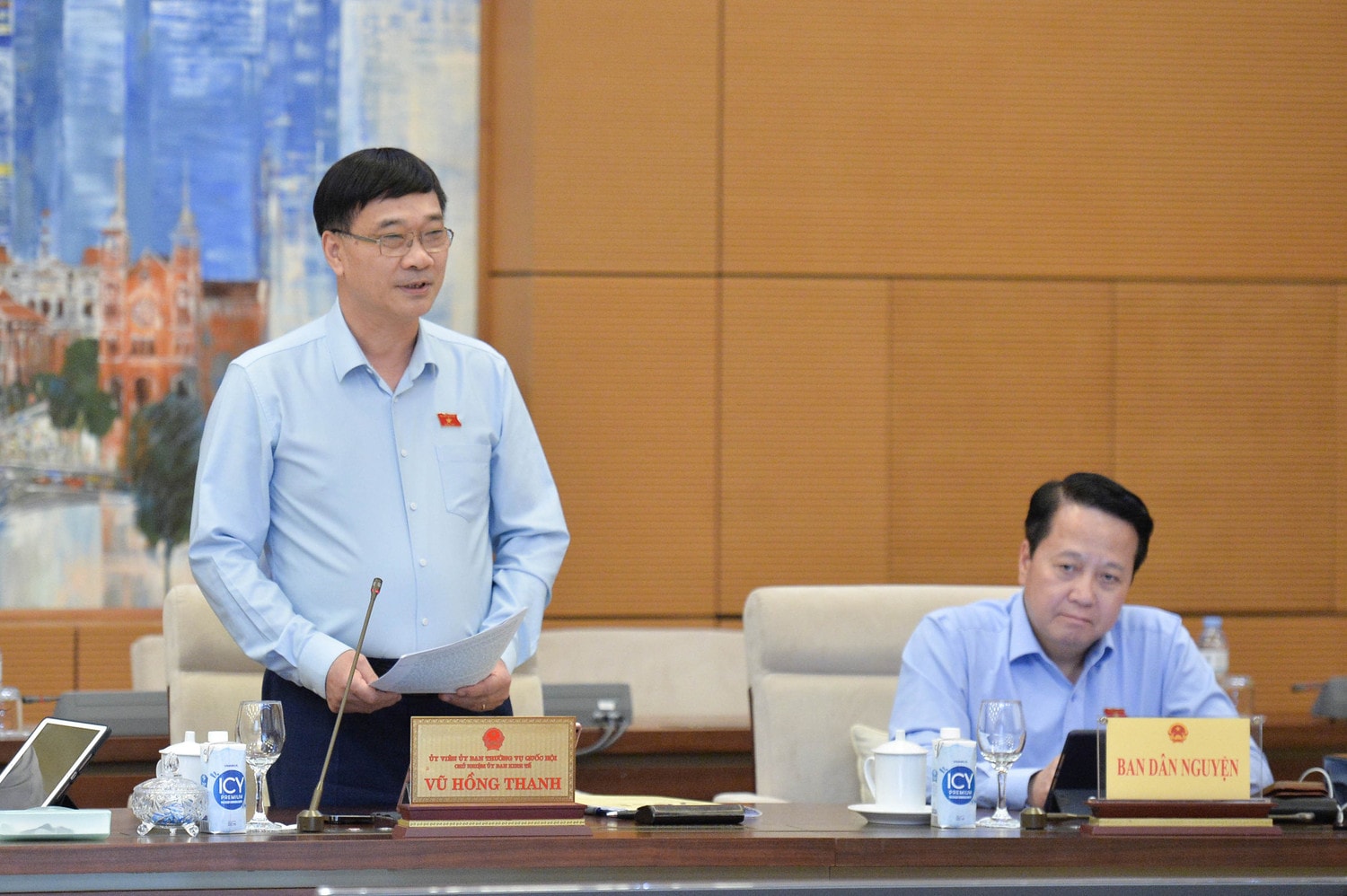 chu-nhiem-uy-ban-kinh-te-vu-hong-thanh.jpg