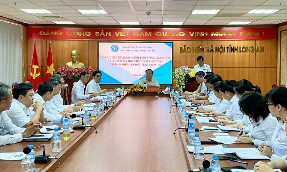 Toàn cảnh buổi làm việc. Ảnh: Phạm Thọ