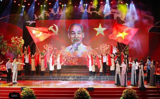 Tiết mục nghệ thuật biểu diễn trong chương trình. Ảnh: Phương Hoa/TTXVN