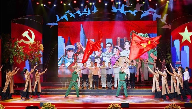 Tiết mục nghệ thuật biểu diễn trong chương trình. Ảnh: Phương Hoa/TTXVN