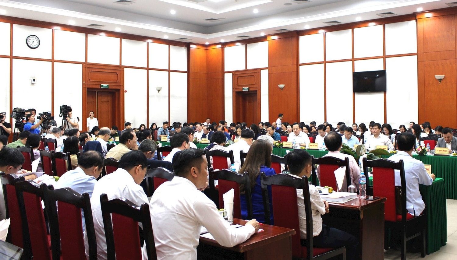 Các đại biểu dự Hội thảo