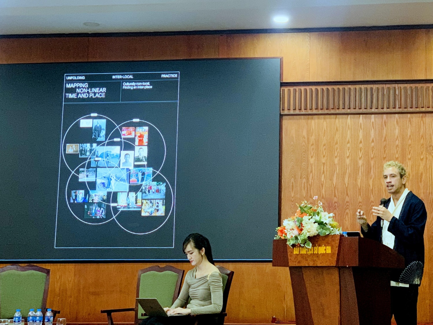 Nhà truyền thông và marketing thời trang Daniel Caulfield-Sriklad chia sẻ thông tin về giao thoa văn hóa và liên ngành trong công việc thiết kế