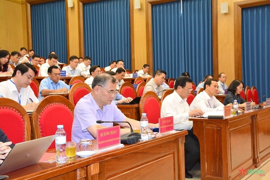 Các đại biểu và các học viên Lớp bồi dưỡng cán bộ quy hoạch Ủy viên Trung ương Đảng khóa XIV. Ảnh: TTXVN 