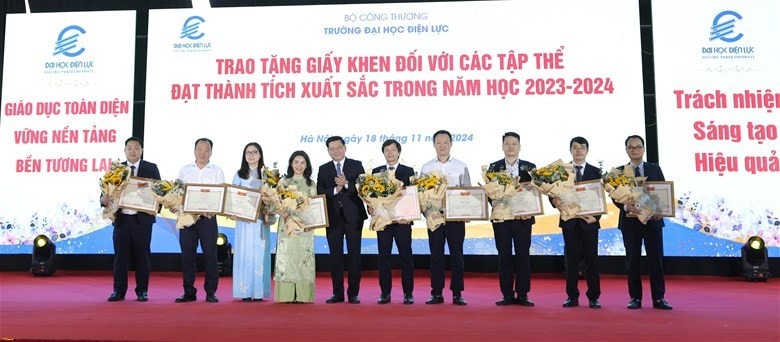 Trường Đại học Điện lực khen thưởng các tập thể xuất sắc trong năm học 2023–2024