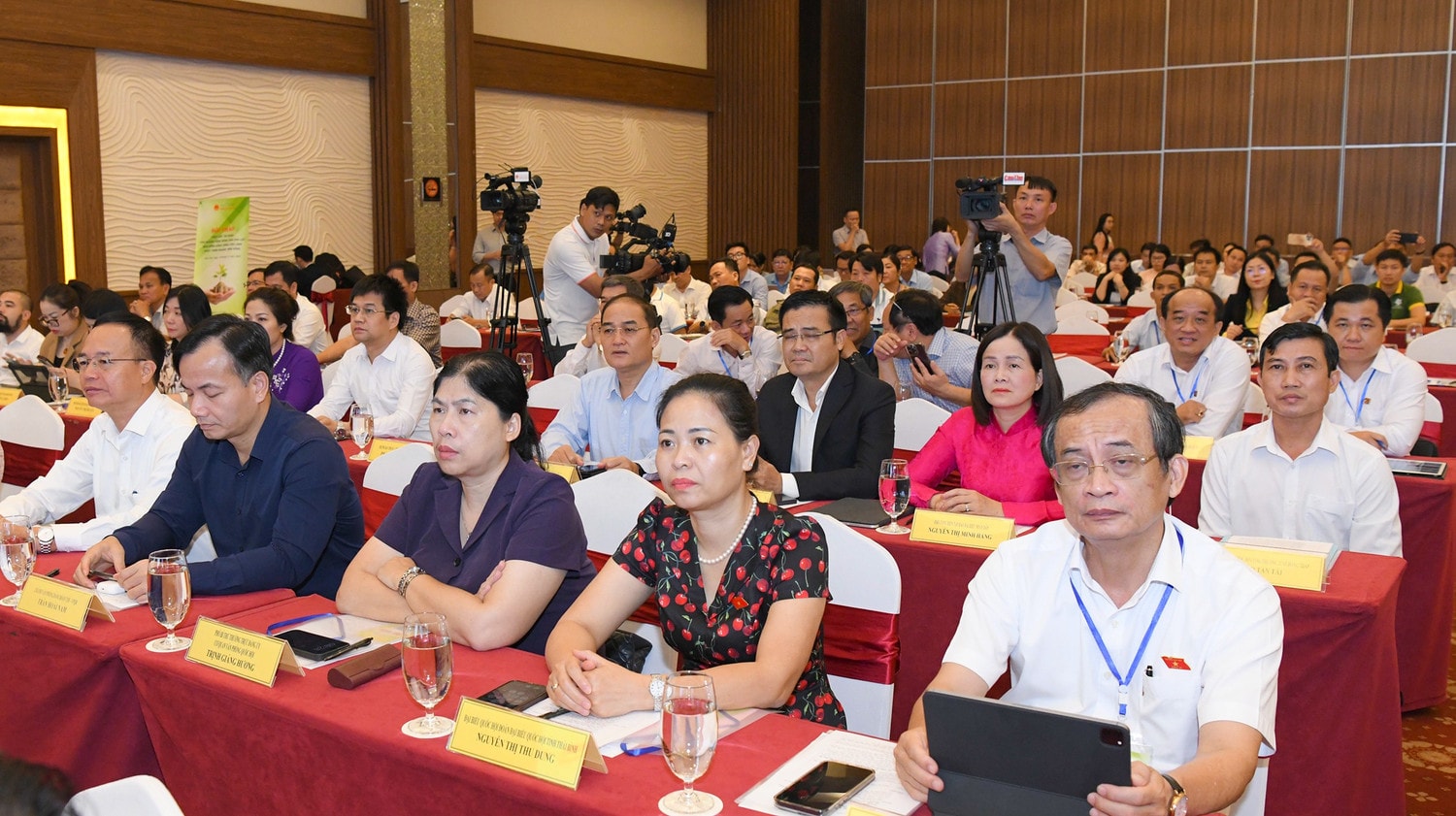 Các đại biểu dự hội thảo. Ảnh: Lâm Hiển