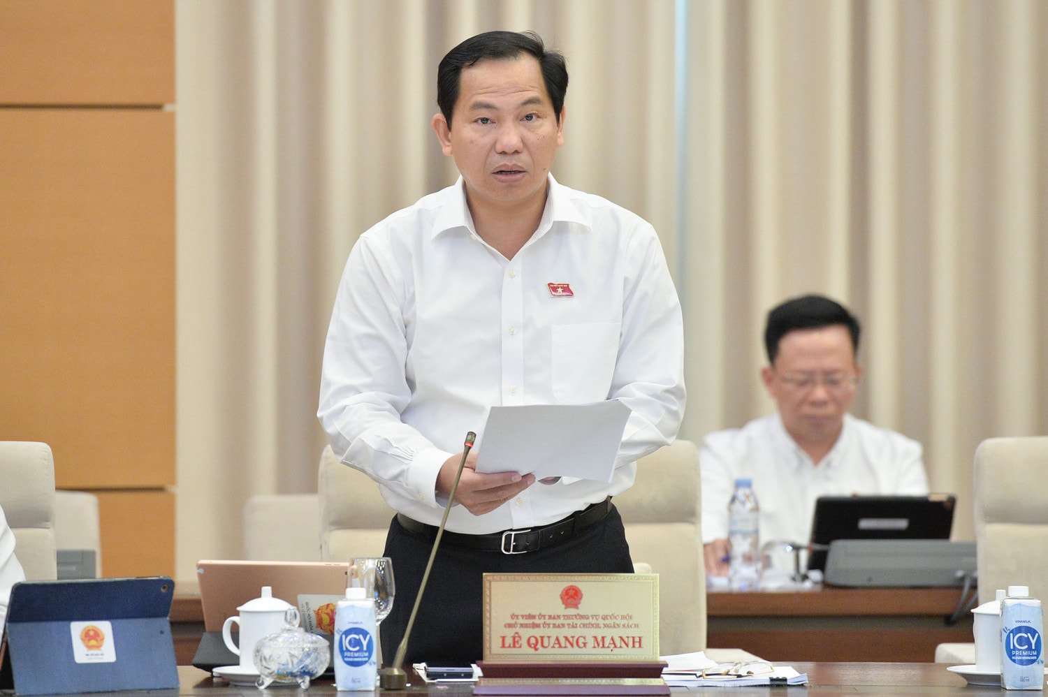 Chủ nhiệm Ủy ban Tài chính - Ngân sách Lê Quang Mạnh phát biểu. Ảnh: Hồ Long