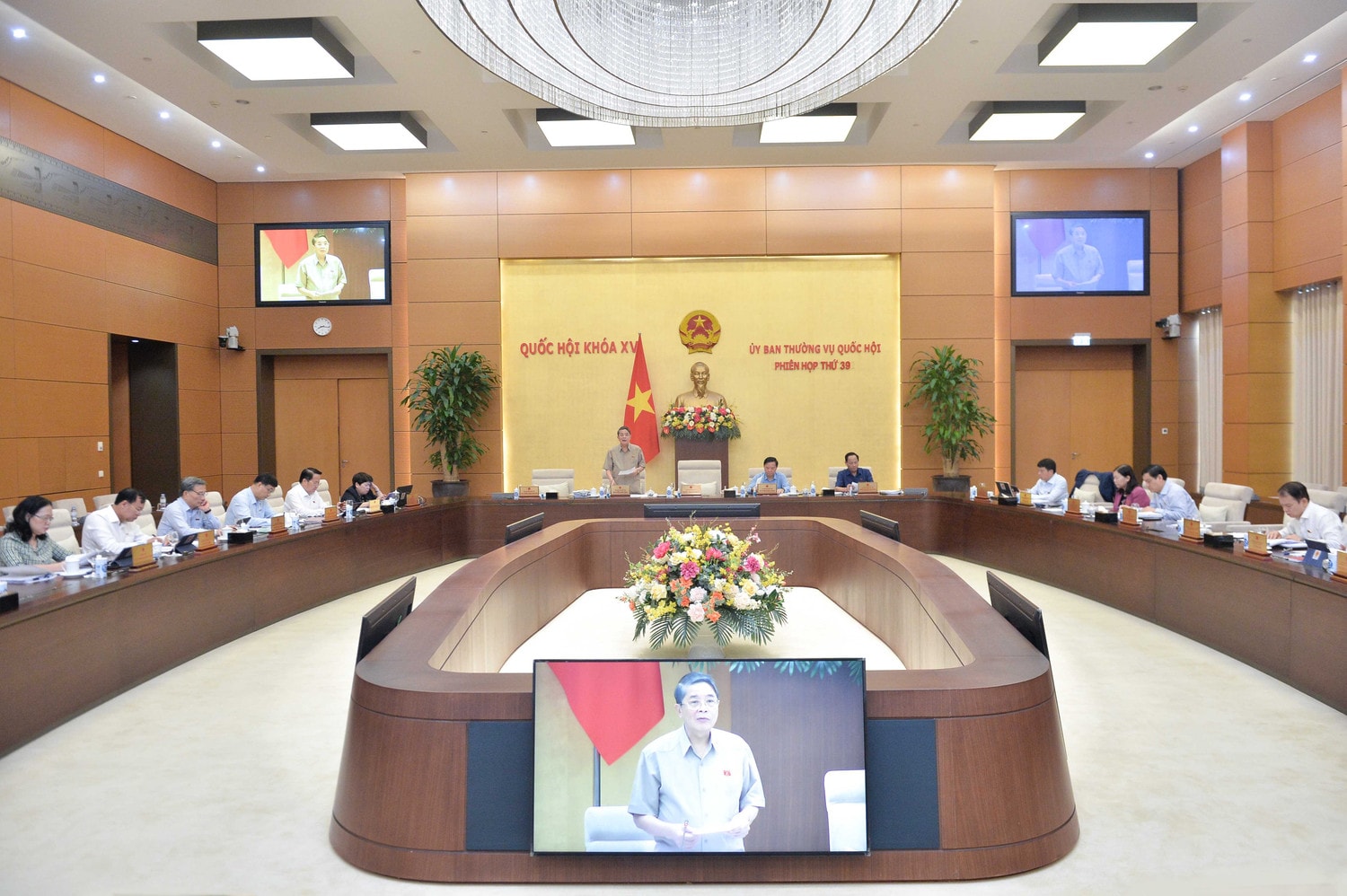 Phó Chủ tịch Quốc hội Nguyễn Đức Hải phát biểu. Ảnh: Hồ Long