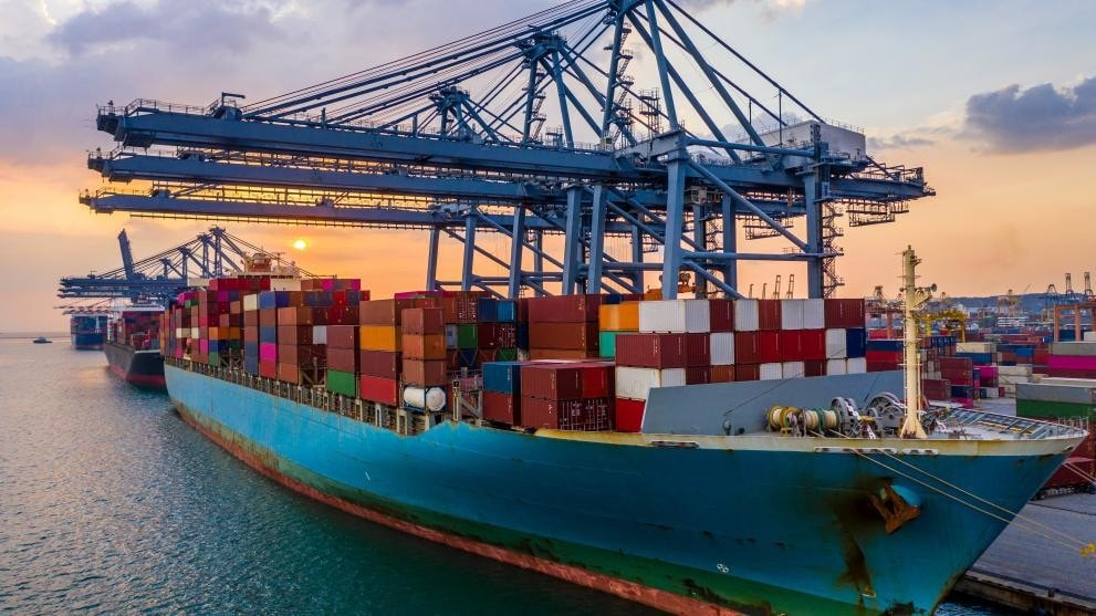 shipcontainers.jpg