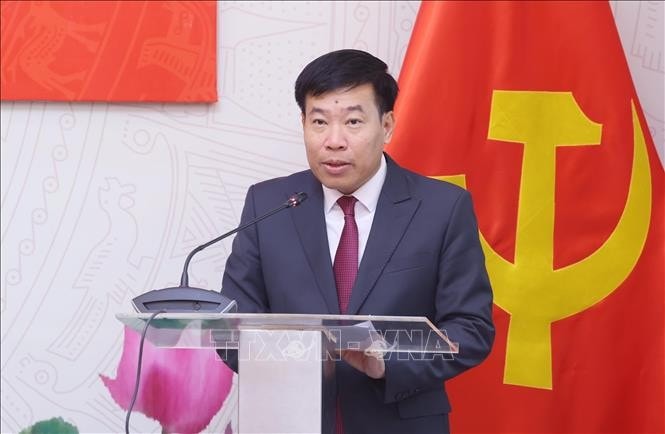 Ủy viên Trung ương Đảng, Phó Trưởng ban Đối ngoại Trung ương Nguyễn Mạnh Cường phát biểu nhận nhiệm vụ. Ảnh: Phạm Kiên/TTXVN