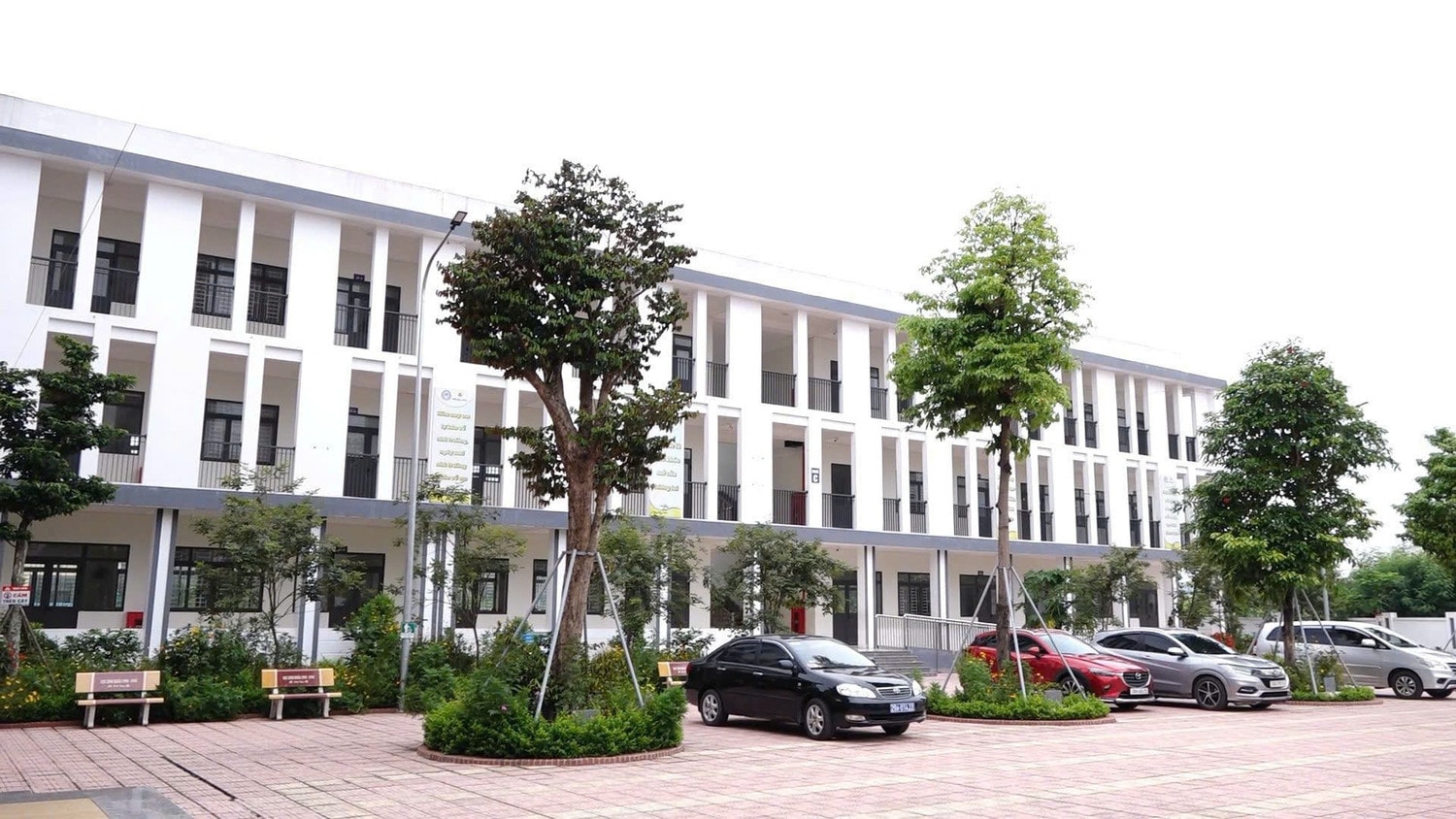 Thông qua Chương trình xây dựng nông thôn mới, cơ sở hạ tầng huyện được quan tâm đầu tư. Ảnh: Mai Phương