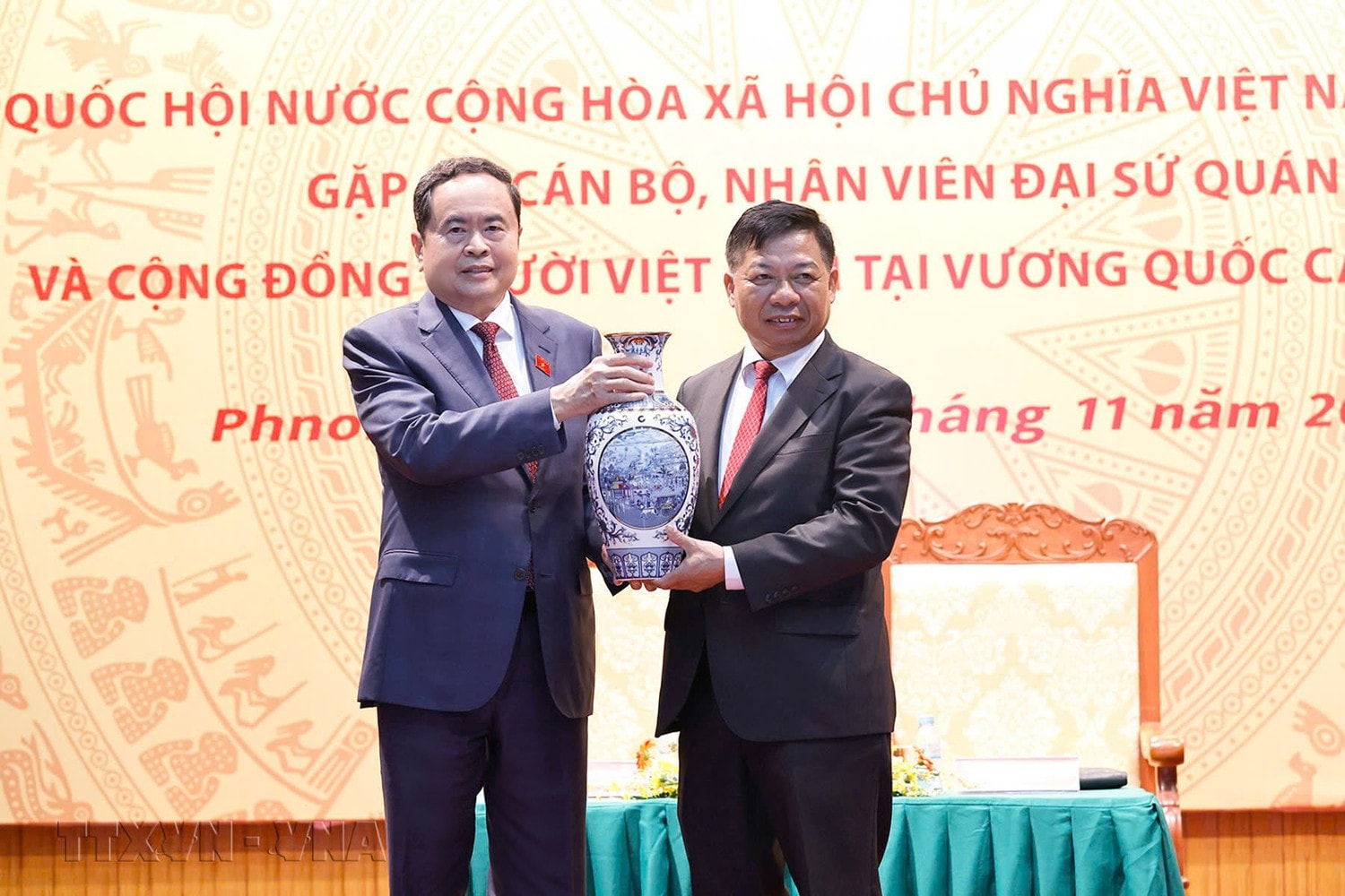 ctqh-cong-dong-a3.jpg