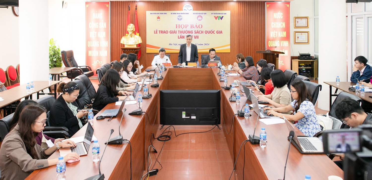 Quang cảnh họp báo