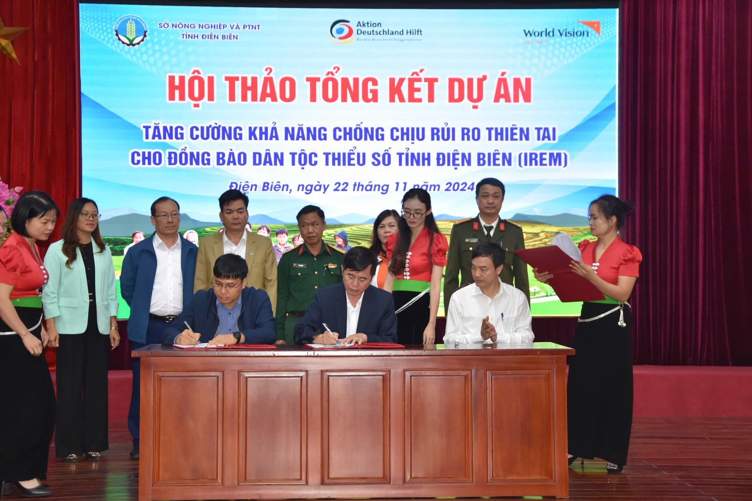 5218cec8a14a1a14435b.jpg