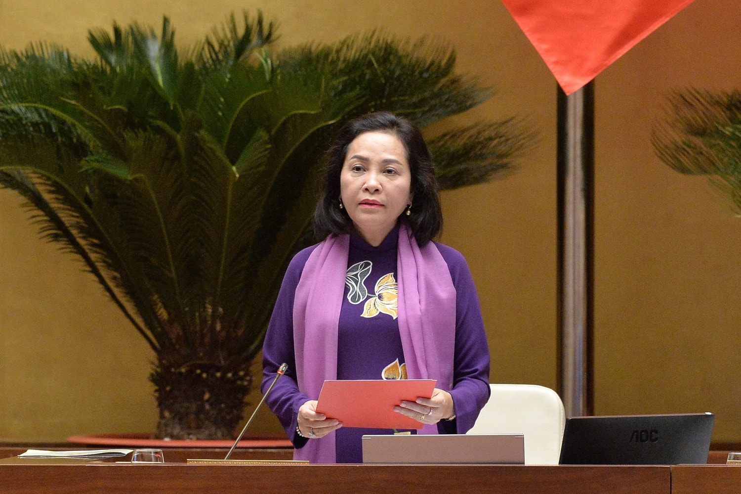 pho-chu-tich-qh-nguyen-thi-thanh-dieu-hanh-noi-dung-2.jpg